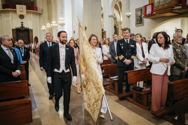 La imagen de la Mare de Déu del Lledó regresa a la basílica tras los actos del centenario de su coronación