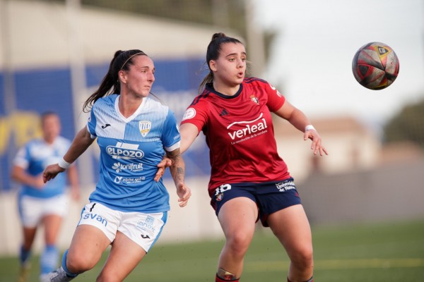 El Alhama lo tiene muy difícil para subir a la Liga F tras perder por 0-3 ante el Osasuna en casa