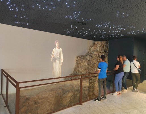 Más de medio millar de visitantes se sumergen en la experiencia de la Muralla de Santa Eulalia en un fin de semana
