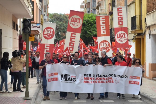 Unas mil personas salen a la calle en Castelló para reclamar 