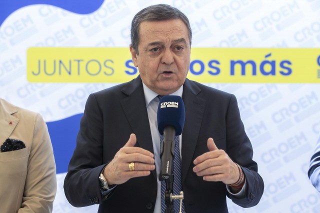 Albarracín apunta a Miguel López Abad como su sustituto al frente de Croem
