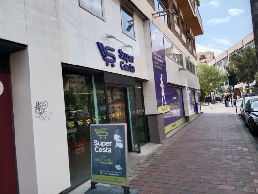 Los supermercados de cercanía crecen en Murcia: Super Cesta despega junto a Centrofama
