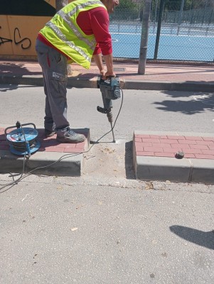 Terminan las obras en la mediana de Santa María de Gracia para mejorar la seguridad peatonal en el barrio murciano