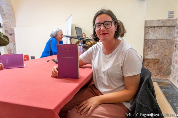 Begoña M. Rueda pública con Pre-texto su poemario 'Exitus', Premio de Poesía Antonio Oliver de Cartagena
