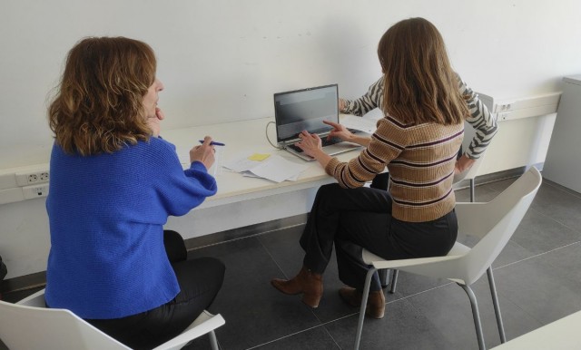 El Ayuntamiento de Elche lleva a El Altet asesoramiento en empleabilidad y emprendimiento

