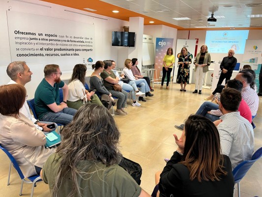 El programa Polinicia ofertará diez talleres para conectar iniciativas emprendedoras
