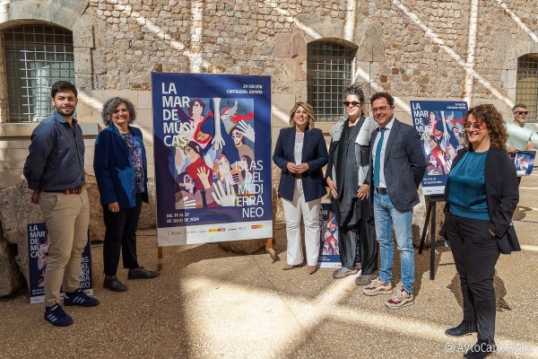 La Mar de Música presenta un cartel que no da puntada sin hilo: una pieza de arte textil de la mallorquina Ela Fidalgo 