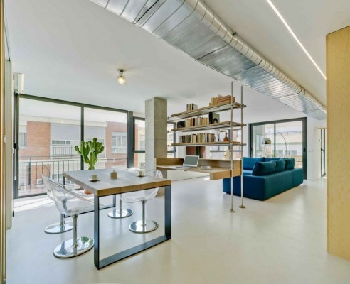 La casa 'adaptable', muy actual y con vistas a lo que ocurre en su interior: así se ha transformado este piso en Murcia