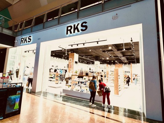 La llegada de Scalpers, Sfera y RKS aumenta la oferta de moda de Nueva Condomina 