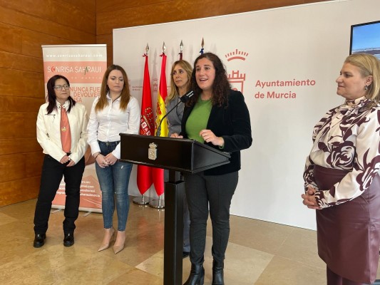 Murcia abre el plazo para acoger a niños saharauis durante el verano y que disfruten de unas 'Vacaciones en Paz'