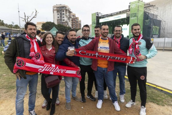La Copa de España y el Viernes de Dolores llenan las calles de Cartagena de vida y pasión