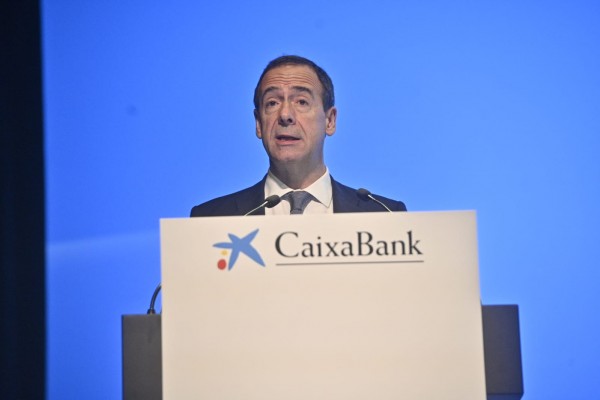 Gortázar dice que CaixaBank afronta 2024 en 