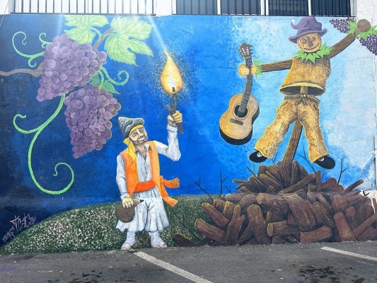 El Raspajo protagoniza un gran mural en la explanada Maestro Ángel Palazón de Las Torres de Cotillas