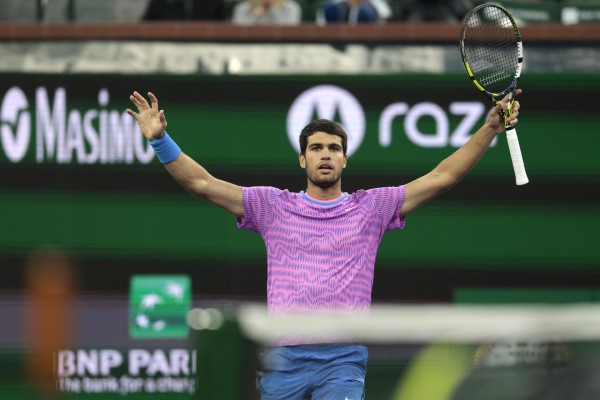 Otra lección de campeón: Alcaraz revalida título en Indian Wells con una gran reacción ante Medvedev