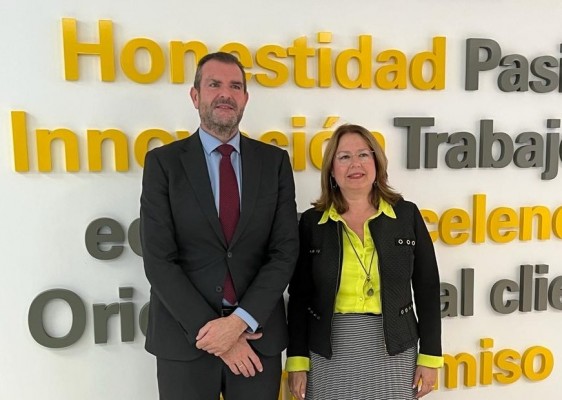 Ayuso anuncia que Hefame seguirá expandiéndose por toda España