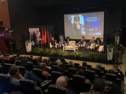 Más de 200 profesionales participan en las primeras Jornadas sobre Seguridad Ciudadana de Proximidad en Murcia