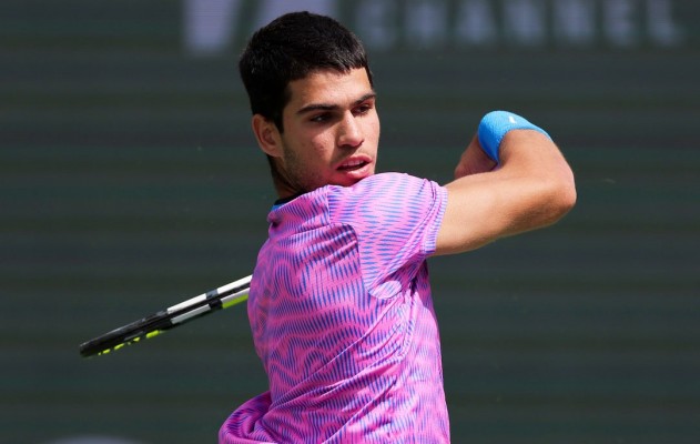 Alcaraz sigue serio en Indian Wells: gana a Auger Aliassime y peleará por los cuartos ante Marozsan