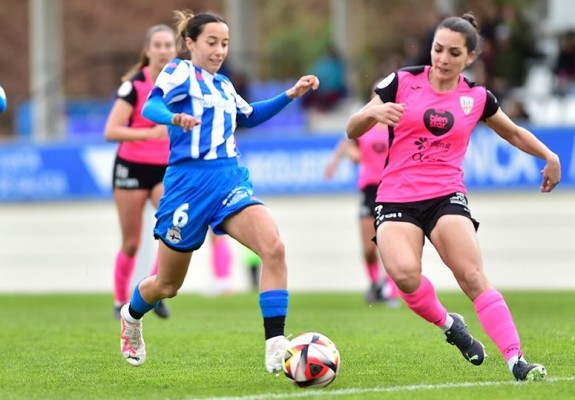 El Alhama cae por 1-0 ante el Depor, líder de la Primera RFEF femenina y del que está a 12 puntos 