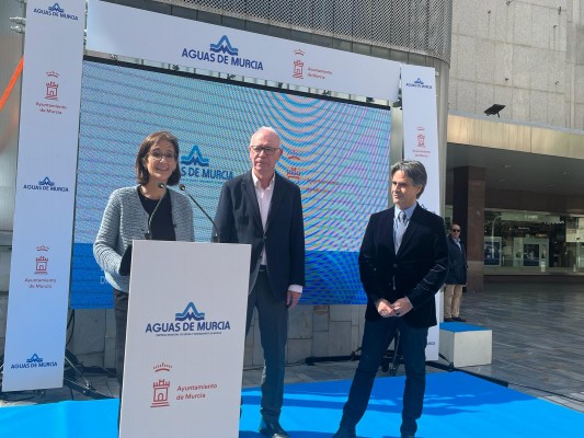 Murcia lanza la campaña 'Sabe a excusa' para animar a los ciudadanos a consumir agua del grifo
