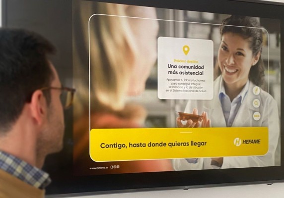 'Contigo, hasta donde quieras llegar', la nueva campaña de Hefame que subraya su compromiso con las farmacias 