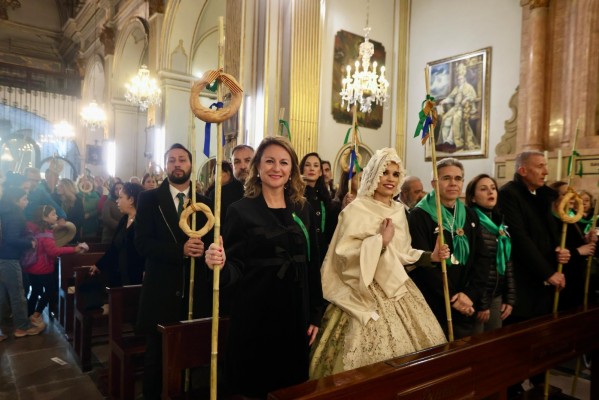 Una majestuosa Tornà de la Romería encumbra el desfile de Gaiatas más esperado