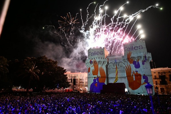 Orgullo, solidaridad y resiliencia en la 'Crida' de las Fallas 2024