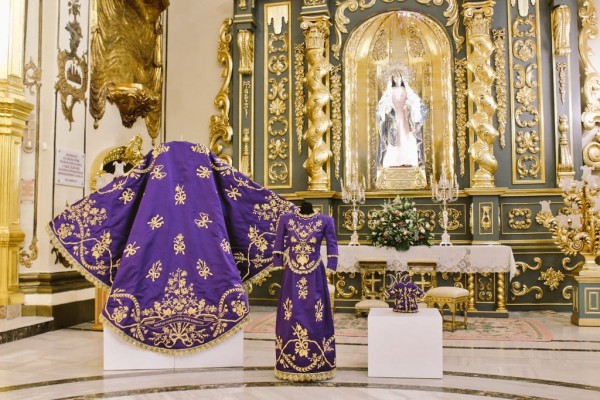 El Paso Blanco de Lorca borda una joya de manto que La Fuensanta estrenará en la Catedral de Murcia esta Cuaresma