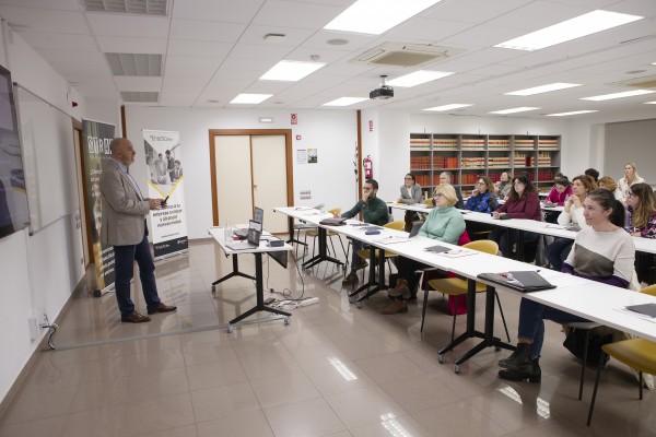 Cómo contratar a coste cero durante un año: Strat Consultores da las claves para captar 28.700 euros 