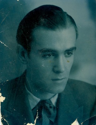 La historia del maestro y poeta lorquino preso de los nazis... y la última carta que le escribió a su amada