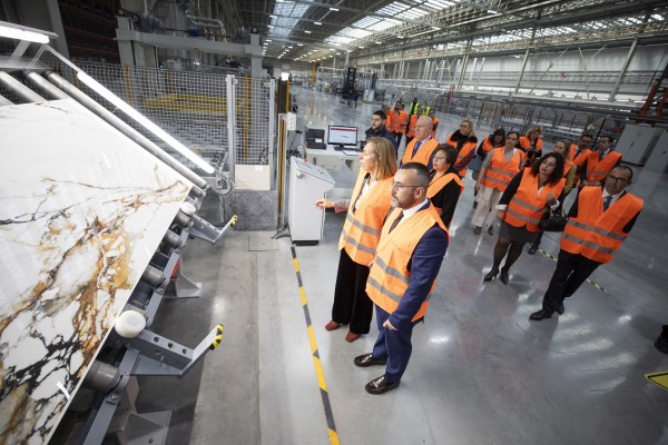 Porcelanosa crece un 10% en el mercado nacional e invierte 81 millones en 2023 para seguir creciendo