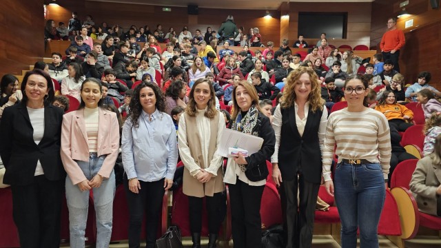 Los estudiantes reflexionan sobre 'Mujeres del ámbito científico tecnológico de la Región'