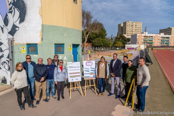 El nuevo edificio, con graderío incluido para 450 espectadores, transformará la vetusta pista de atletismo de Cartagena