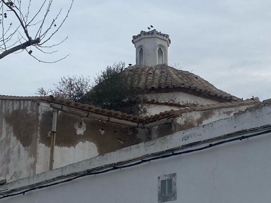 La iglesia de Alumbres espera que la Comunidad autorice su rehabilitación mientras prosigue su grave deterioro