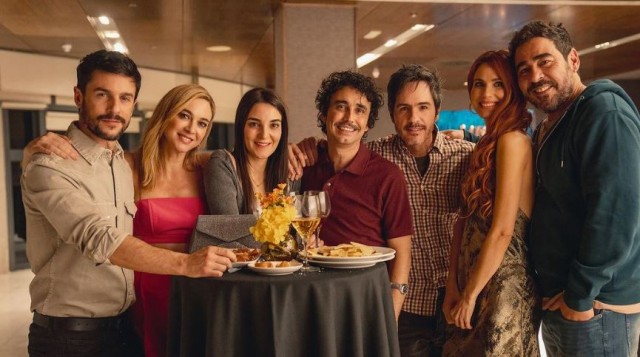 Cartagena se convierte en plató de cine con el rodaje de 'Hotel Bitcoin', con los actores Alejo Sauras y Pablo Chiapella