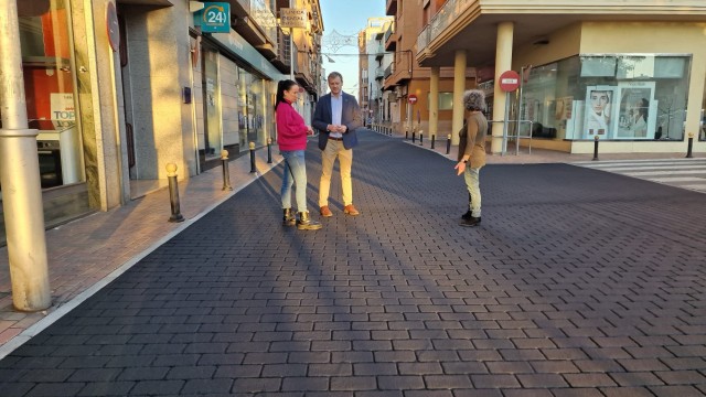 La calle Mayor de La Alberca ya es más segura tras el final de las obras