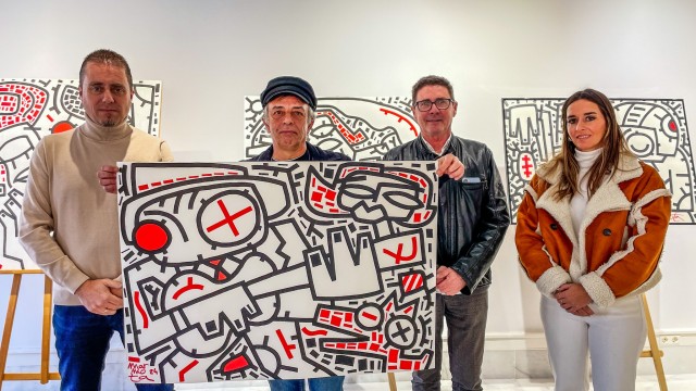 Toni Marmota, bajista de La Frontera, expone en Mazarrón: el artista que echó a andar en la Movida