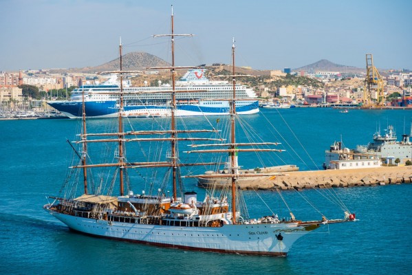 De la exclusividad del Sea Cloud a la grandeza del Aida Cosma: Cartagena aguarda más de 250.000 cruceristas este año