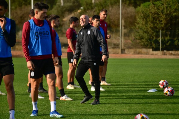 Calero, ante el Efesé-Valencia: 