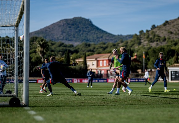 El Red Bull Leipzig prepara en La Manga Club la eliminatoria europea contra el Real Madrid 