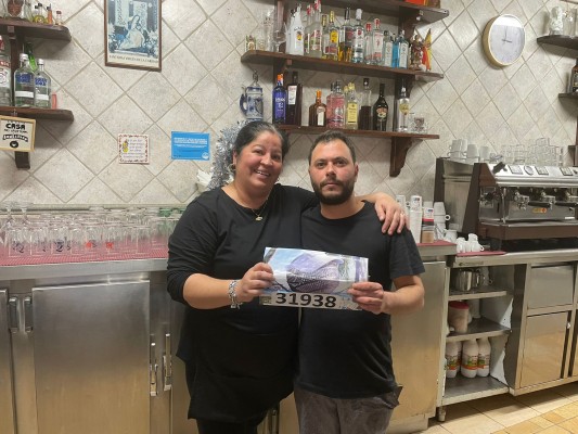 La suerte que vino de Biar al Pico Esquina de Cartagena: 1,5 millones para los parroquianos