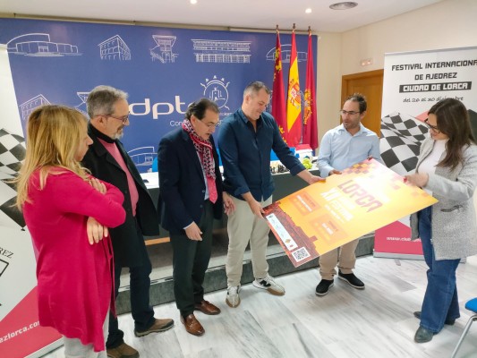 Diez grandes maestros y nueve internacionales jugarán el Festival Ciudad de Lorca 