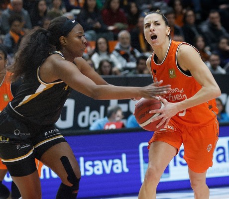 El Jairis da la talla en el debut de Montañana pero cae en la pista del líder Valencia Basket por 59-52 