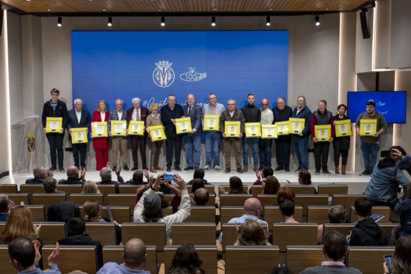 El Villarreal cierra su centenario con libro, documental y homenaje a los expresidentes
