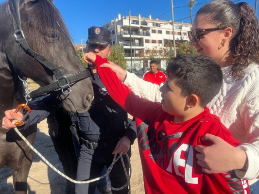 La Unidad de Caballería de la Policía Local de Murcia muestra su labor en los colegios