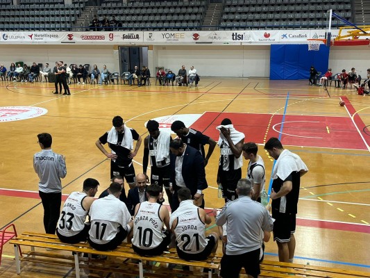 El Odilo Cartagena sigue líder en la LEB Plata al ganar en Godella remontando por 72-77 
