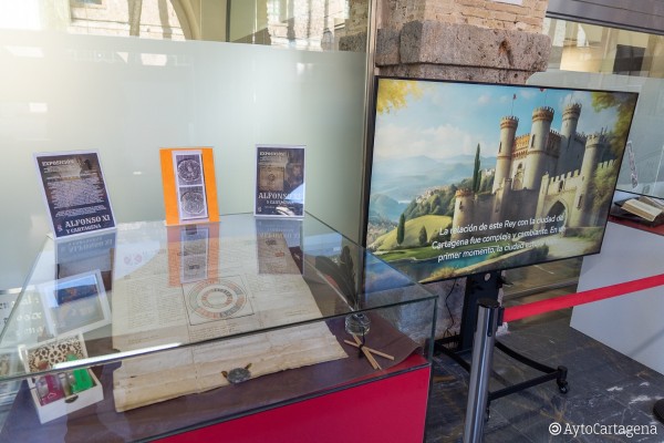 El Archivo Municipal expone los privilegios que el Rey Alfonso XI le concedió a Cartagena
