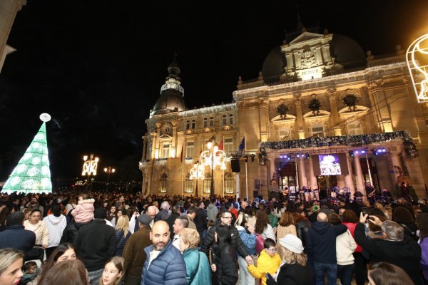 Cartagena ilumina sus calles de Navidad