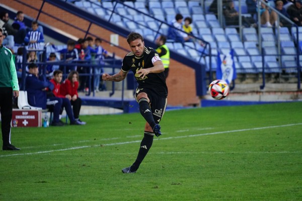 El Real Murcia ruge en Huelva y logra el primer triunfo con Alfaro gracias a un gol de Pedro León