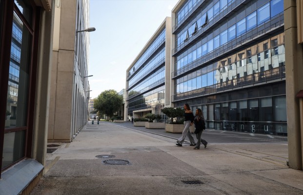 Educación destina más de 5 millones a la formación universitaria especializada en empresas
