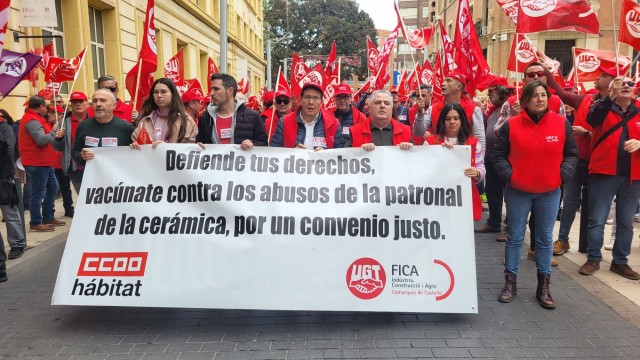 Más de 200 personas se manifiestan por el 